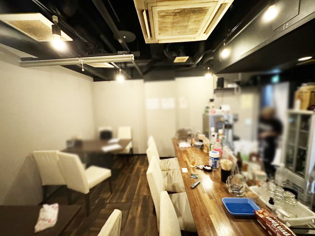 札幌中心部 希少な人気飲食店ビル2階12坪 営業中居酒屋居抜き！ : 人気飲食店ビル2階の譲渡募集！