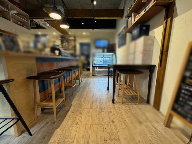 円山の１階路面１３坪で前面２台！海鮮系飲食店居抜き！ : 円山の路面店