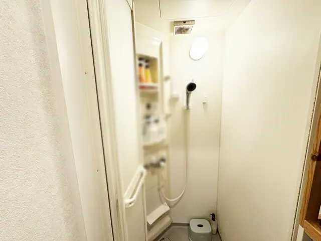 【造作代金大幅減額】札幌駅前通り沿いビル4階34坪 ガラス面有ワンフロア 整体居抜き物件！ : 駅前通り沿いビル4階整体居抜き！